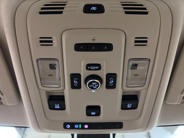 Photo of 2021 Hunter Metallic GMC Yukon