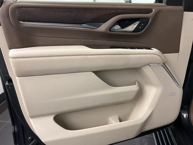 Photo of 2021 Hunter Metallic GMC Yukon