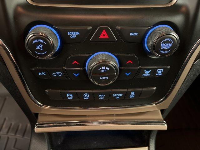 Photo of 2016 Velvet Red Pearlcoat Jeep Grand Cherokee