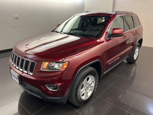 Photo of 2016 Velvet Red Pearlcoat Jeep Grand Cherokee