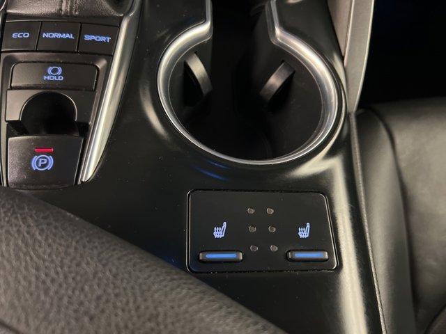 Photo of 2019 Midnight Black Metallic Toyota Camry