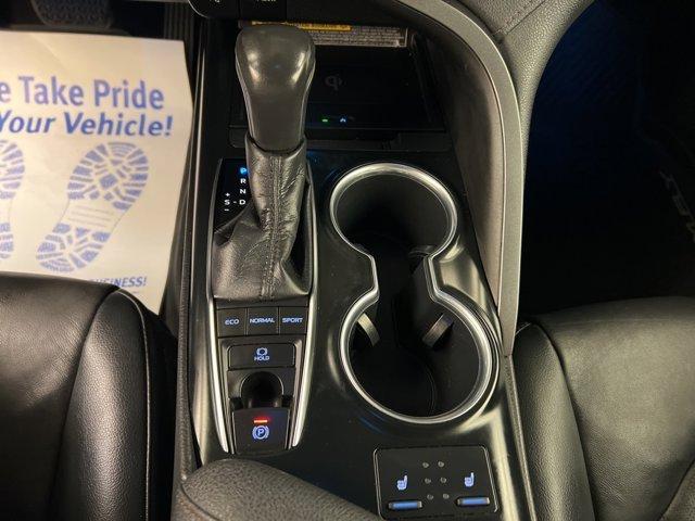 Photo of 2019 Midnight Black Metallic Toyota Camry