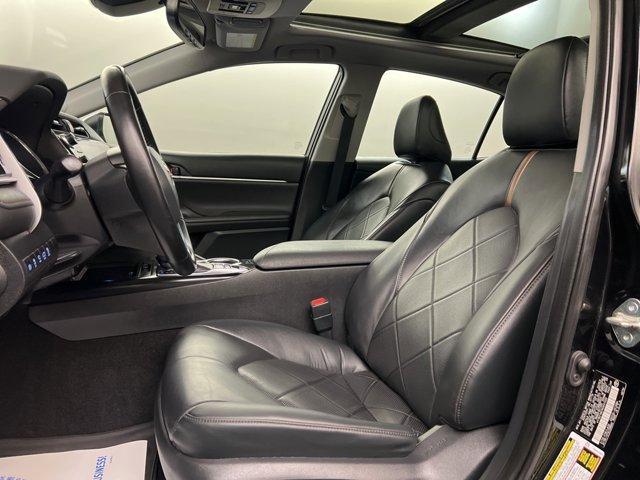 Photo of 2019 Midnight Black Metallic Toyota Camry