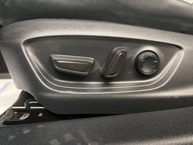 Photo of 2019 Midnight Black Metallic Toyota Camry