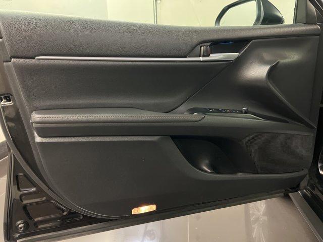 Photo of 2019 Midnight Black Metallic Toyota Camry