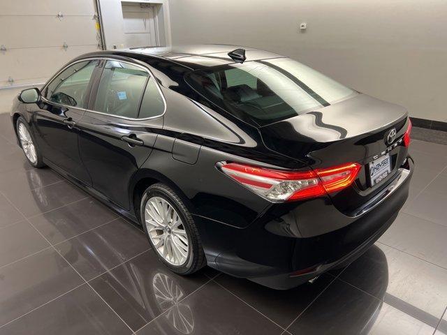 Photo of 2019 Midnight Black Metallic Toyota Camry