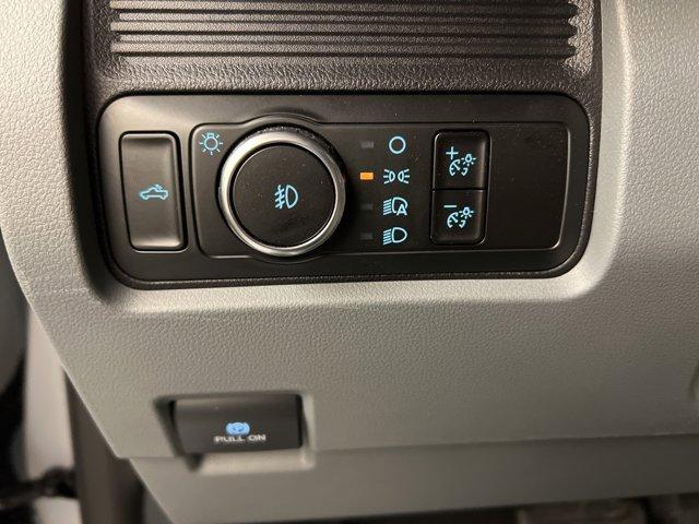 Photo of 2025 Oxford White Ford F-250