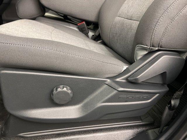 Photo of 2025 Oxford White Ford F-250