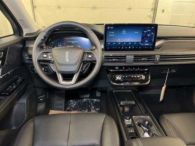 Photo of 2024 Silver Radiance Metallic Lincoln Corsair