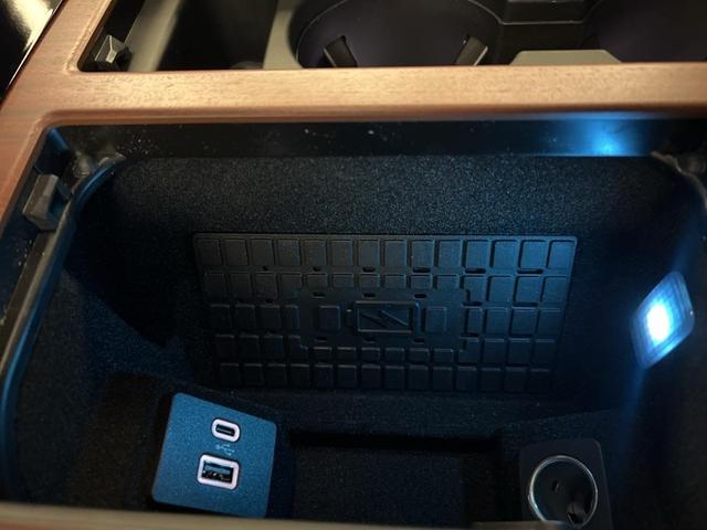 Photo of 2024 Starlight Lincoln Navigator