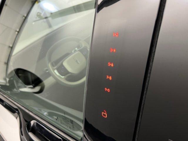 Photo of 2025 White Platinum Clearcoat Metallic Lincoln Nautilus