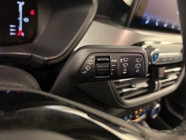 Photo of 2024 Oxford White Ford Escape