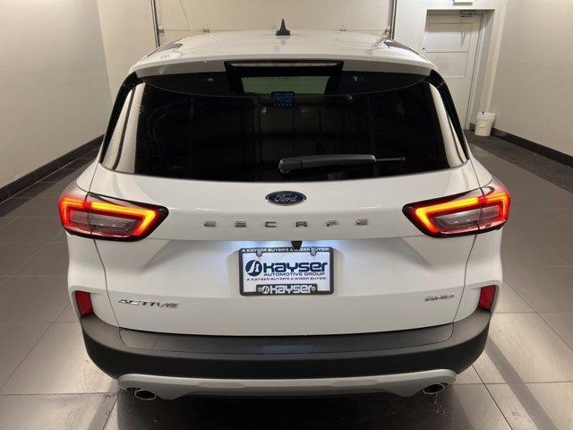 Photo of 2024 Oxford White Ford Escape