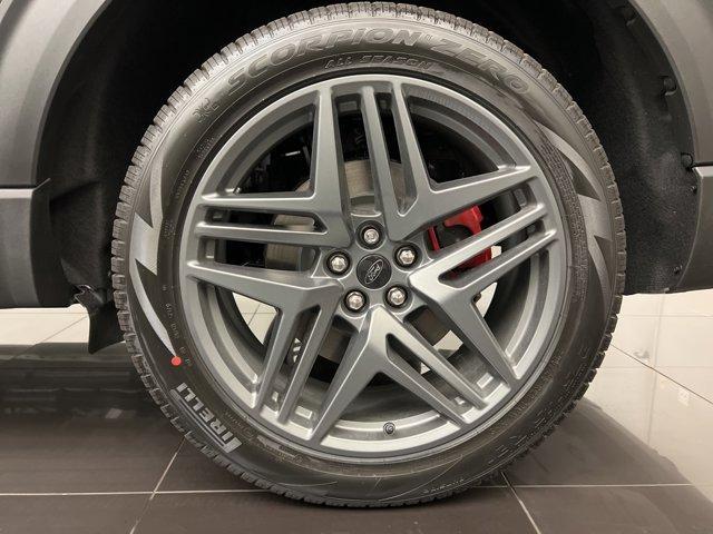 Photo of 2025 Carbonized Gray Metallic Ford Explorer