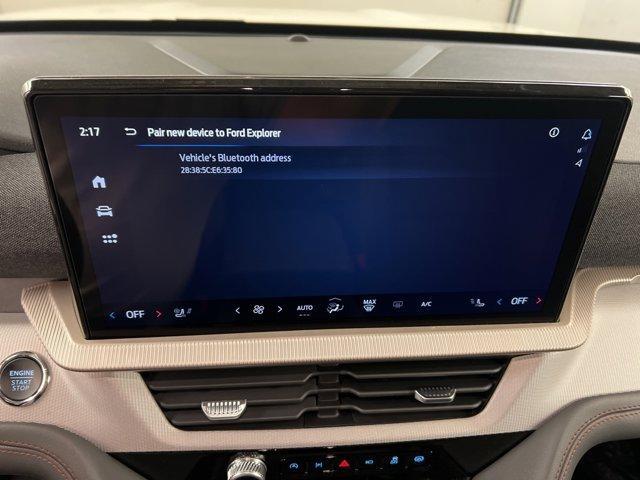 Photo of 2025 Star White Ford Explorer