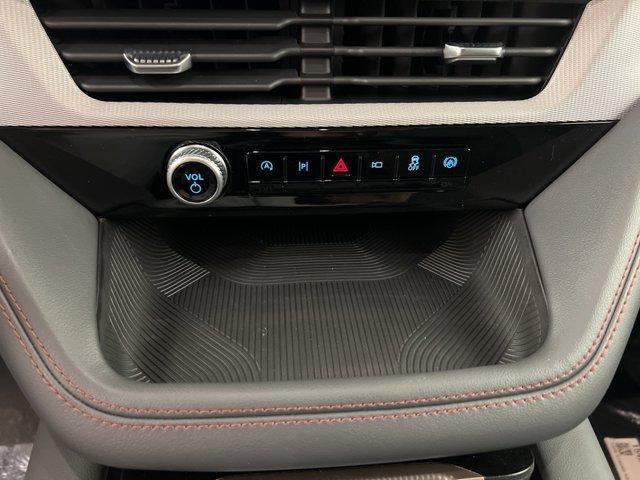 Photo of 2025 Star White Ford Explorer