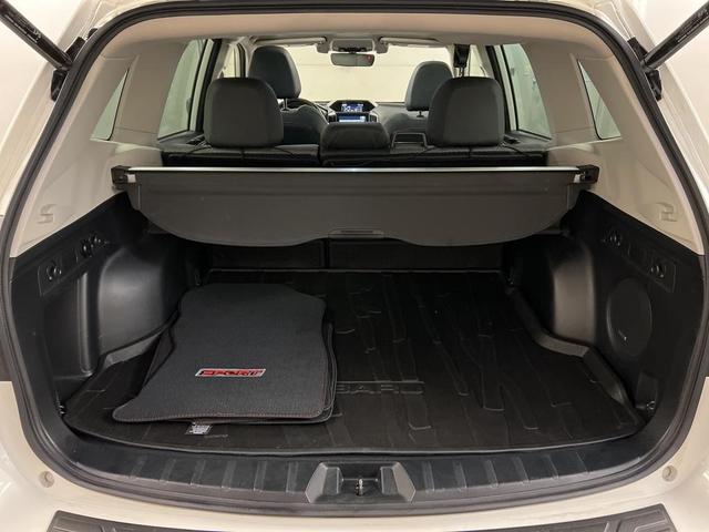 Photo of 2020 Crystal White Pearl Subaru Forester