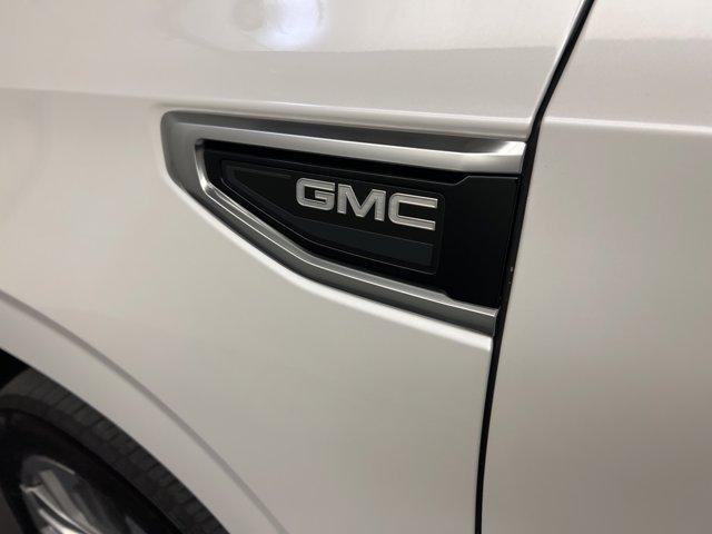 Photo of 2021 White Frost Tri-Coat GMC Yukon
