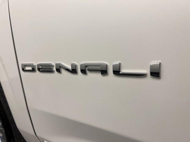 Photo of 2021 White Frost Tri-Coat GMC Yukon