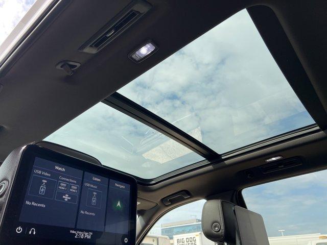 Photo of 2021 White Frost Tri-Coat GMC Yukon