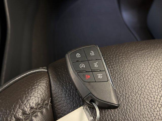 Photo of 2021 White Frost Tri-Coat GMC Yukon