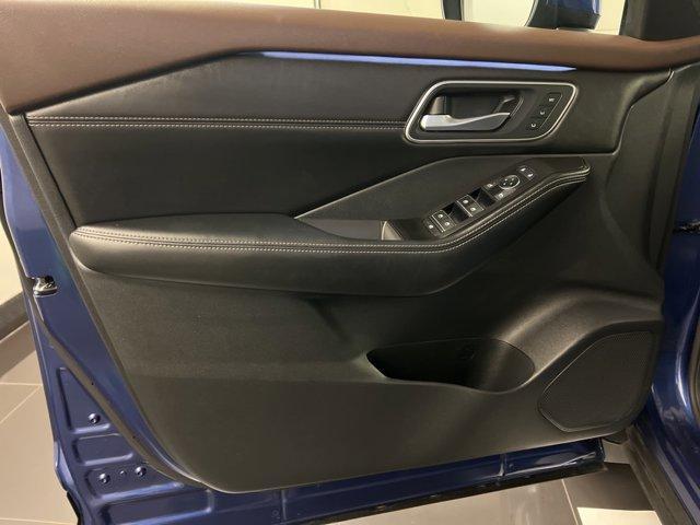Photo of 2023 Caspian Blue Nissan Rogue