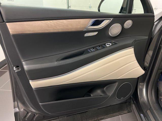 Photo of 2021 Himalayan Gray Genesis GV80
