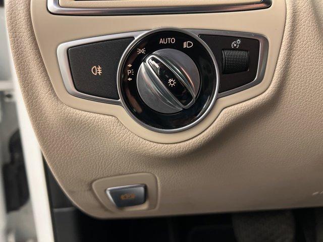 Photo of 2017 Polar White Mercedes-Benz C-Class