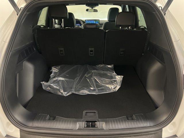 Photo of 2025 Star White Ford Escape