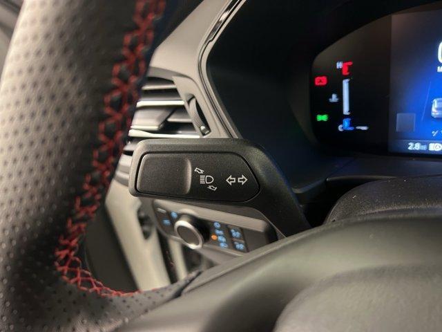 Photo of 2025 Star White Ford Escape