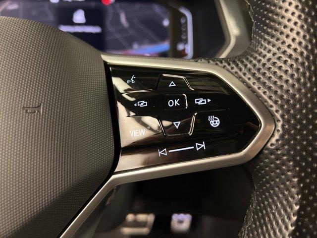 Photo of 2022 Deep Black Pearl Effect Volkswagen Tiguan