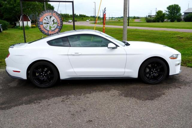 Photo of 2018 White Ford Mustang