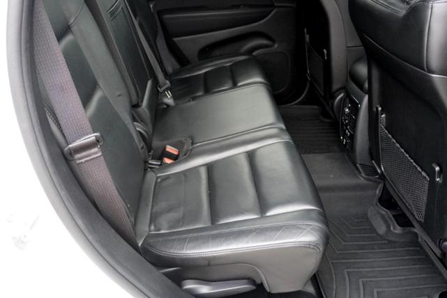 Photo of 2020 White Jeep Grand Cherokee