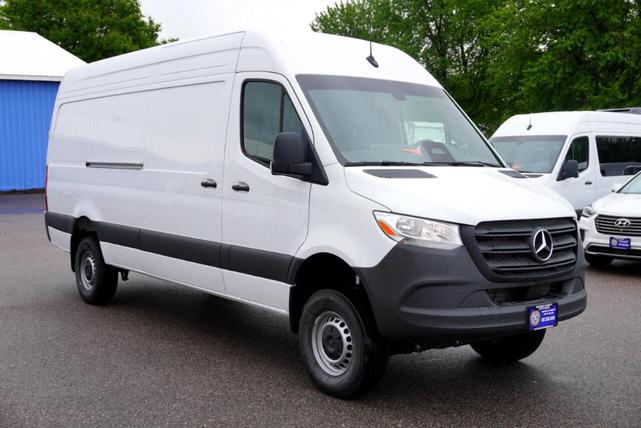 Photo of 2025 White Mercedes-Benz Sprinter 2500