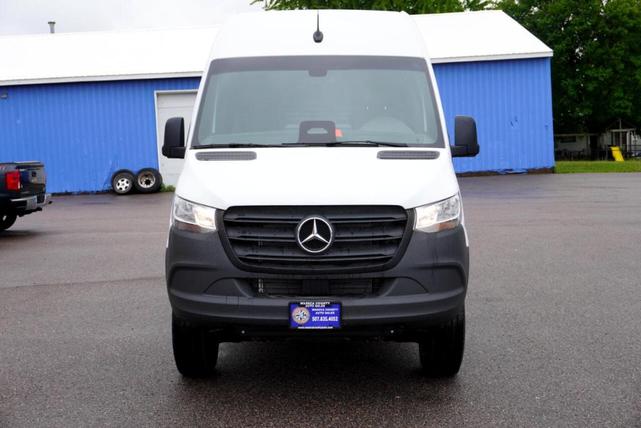 Photo of 2025 White Mercedes-Benz Sprinter 2500