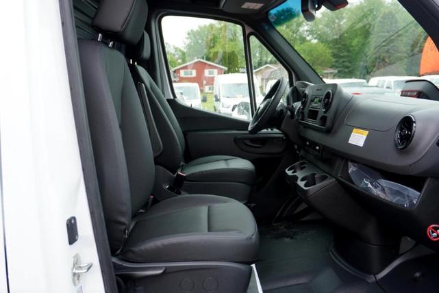 Photo of 2025 White Mercedes-Benz Sprinter 2500