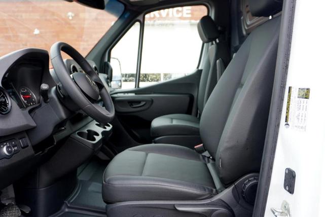Photo of 2025 White Mercedes-Benz Sprinter 2500
