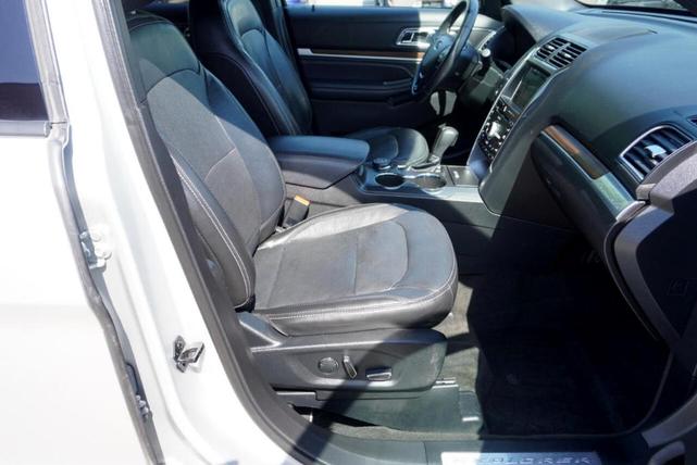 Photo of 2018 Silver Ford Explorer