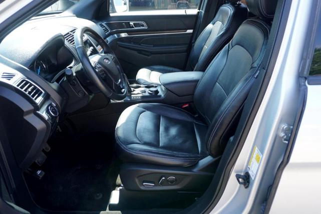 Photo of 2018 Silver Ford Explorer