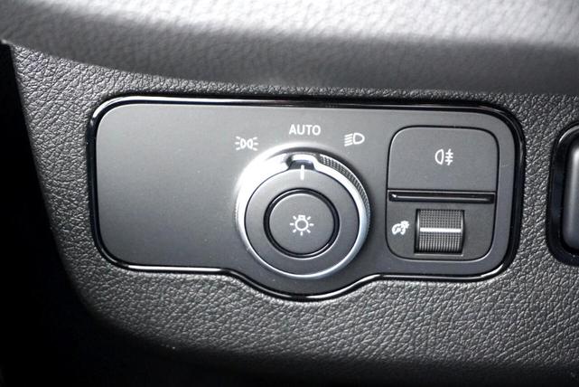 Photo of 2025 White Mercedes-Benz Sprinter 2500