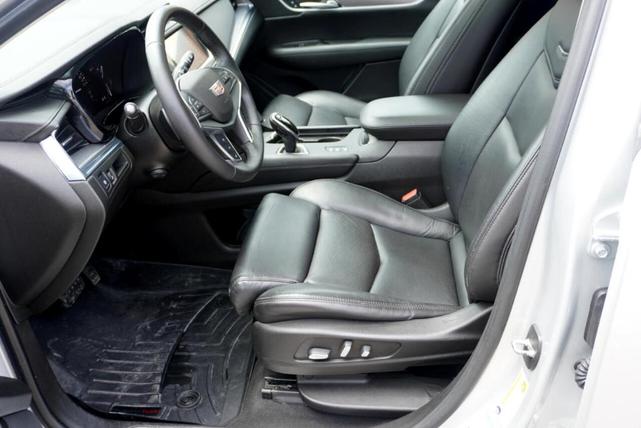 Photo of 2017 Silver Cadillac XT5