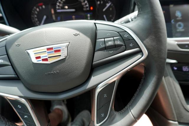 Photo of 2017 Silver Cadillac XT5