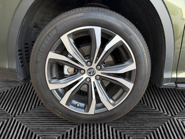 Photo of 2022 Nori Green Pearl Lexus RX 350