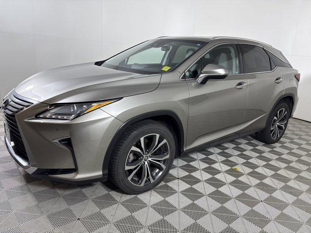 Photo of 2018 Atomic Silver Lexus RX 350