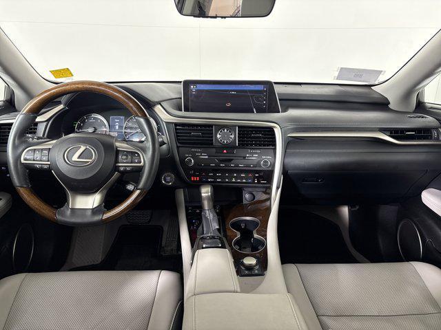 Photo of 2018 Atomic Silver Lexus RX 350
