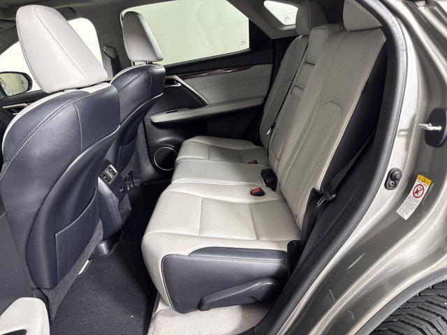 Photo of 2018 Atomic Silver Lexus RX 350