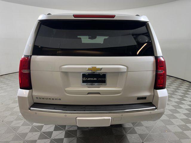 Photo of 2016 Iridescent Pearl Tricoat Chevrolet Suburban