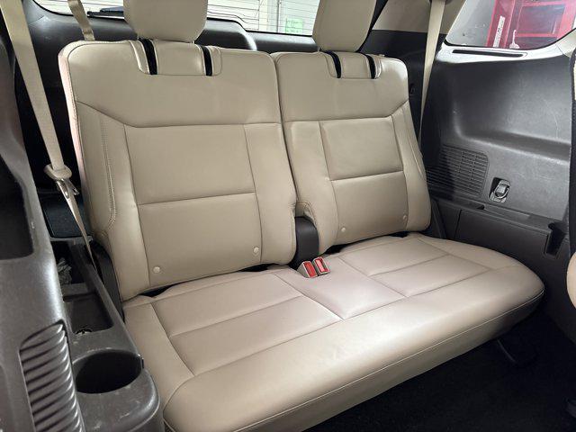 Photo of 2022 Rapid Red Metallic Tinted Clearcoat Ford Explorer