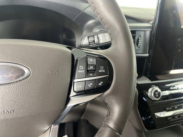 Photo of 2022 Rapid Red Metallic Tinted Clearcoat Ford Explorer