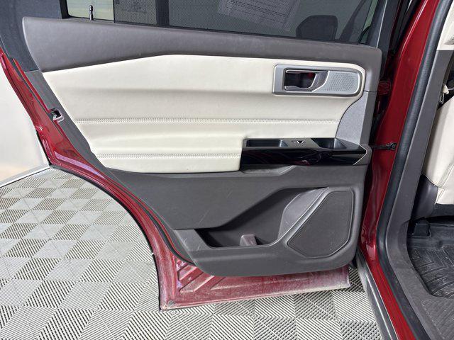 Photo of 2022 Rapid Red Metallic Tinted Clearcoat Ford Explorer